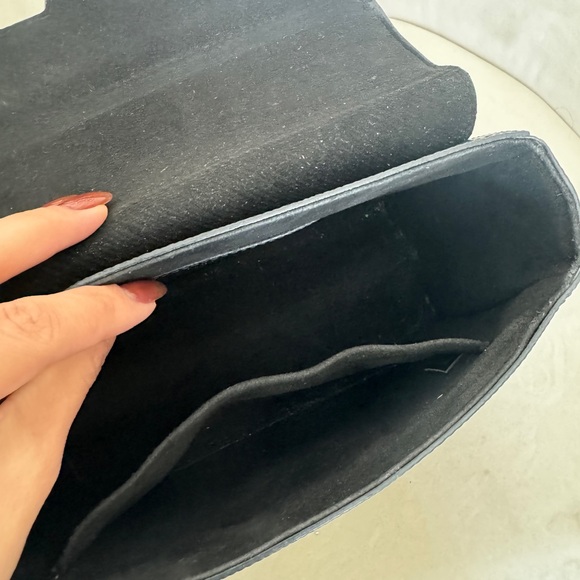 Louis Vuitton TWIST LEATHER CROSSBODY BAG - Picture 13 of 14